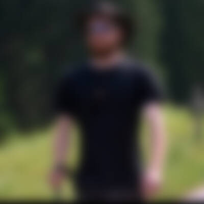 Profilbild von Ayu…